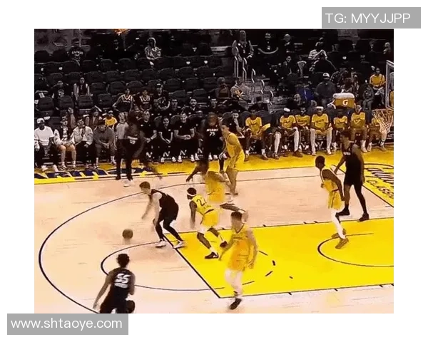 湖人对热火第二场比赛第三节精彩回放分析与战术解读